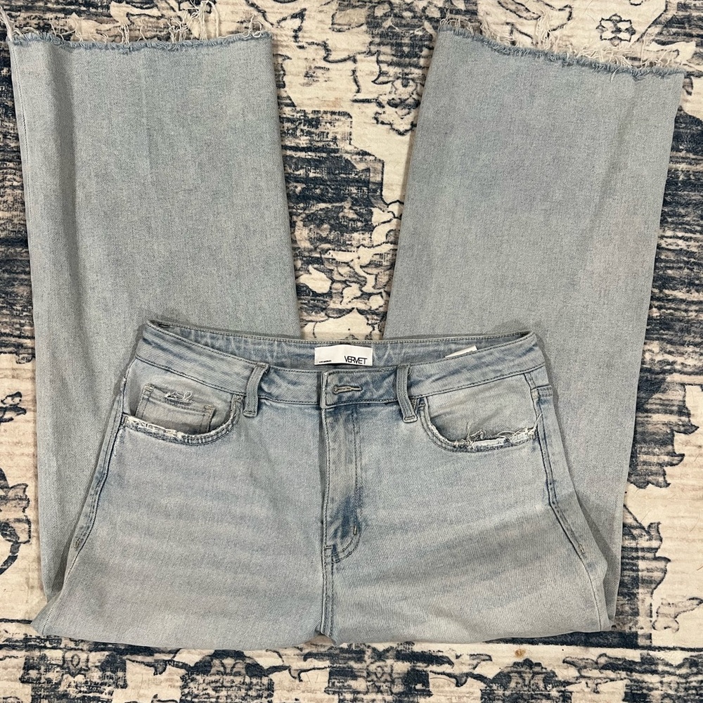 Vervet Women's Classic Gray Straight Leg Jeans